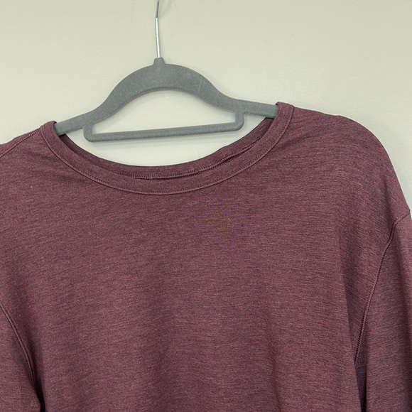 Men’s long sleeve large Lululemon - Picture 2 of 2